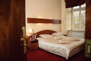 Фото номера Двухместный номер с 1 кроватью или 2 отдельными кроватями Отель Hotel Zamkowy г. Валбжих 8